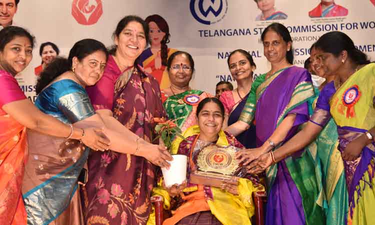 మహిళా సంక్షేమంలో మనమే ఆదర్శం