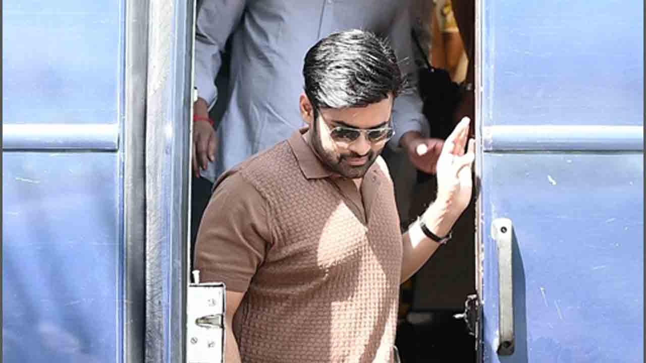 Sai Dharam Tej | చాన్నాళ్ల‌కు మ‌ళ్లీ మేక‌ప్ వేసుకున్న టాలీవుడ్ యువ హీరో