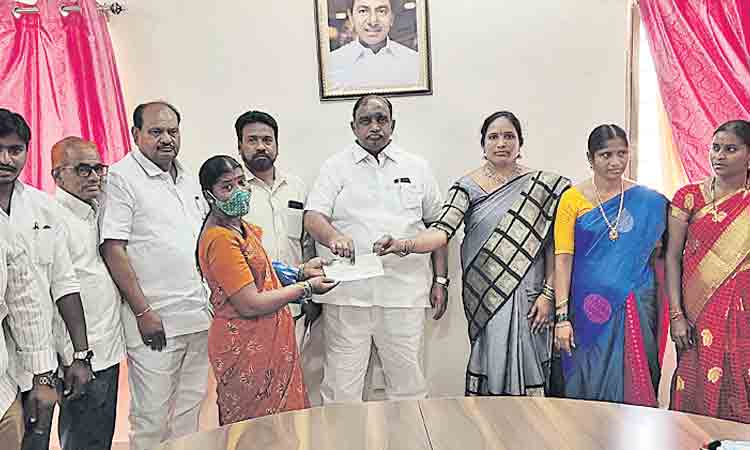 కల్యాణలక్ష్మి తో నిరుపేద కుటుంబాల్లో ఆనందం