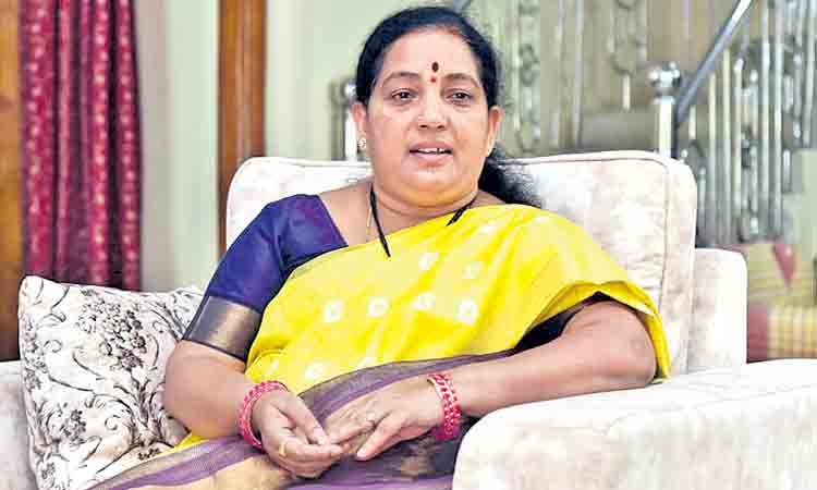 శక్తి స్వరూపిణులు.. దైర్యానికి ప్రతీకలు…