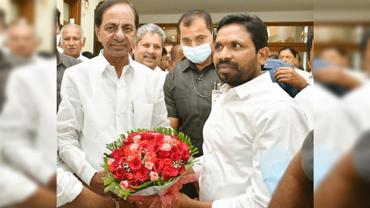 సీఎం కేసీఆర్‌కు కృతజ్ఞతలు తెలిపిన ఎర్రోళ్ల శ్రీనివాస్‌