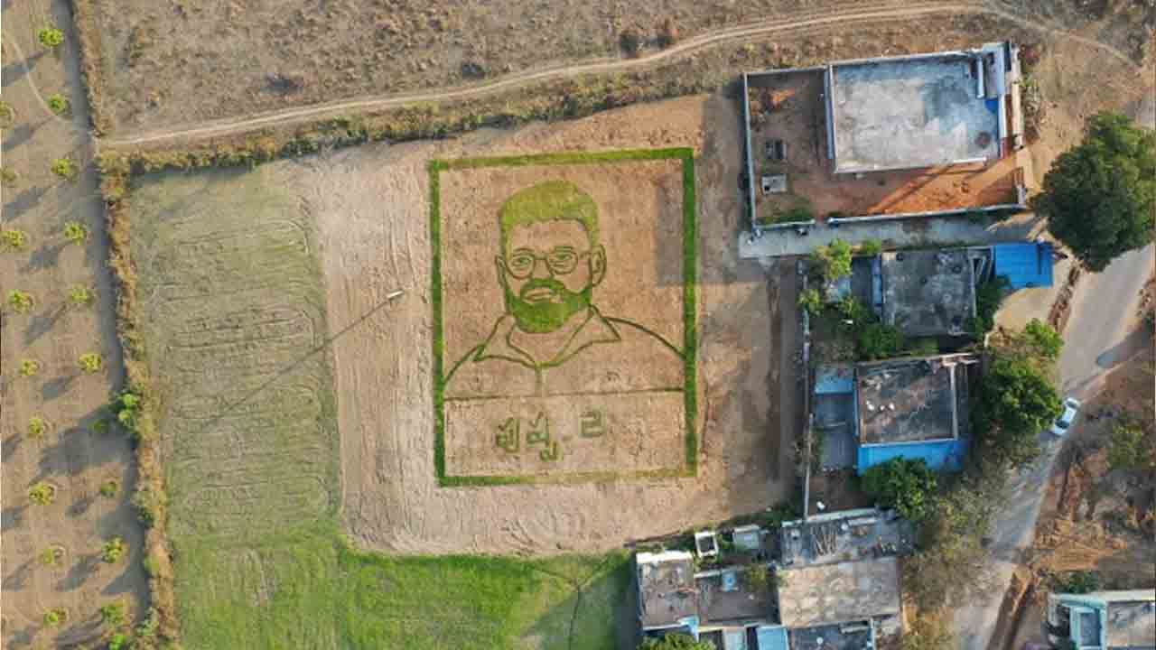 Sukumar Die hard fan | అభిమానంతో ‘సుకుమార’ రూపం..అభిమానికి సుకుమార్ ఫిదా