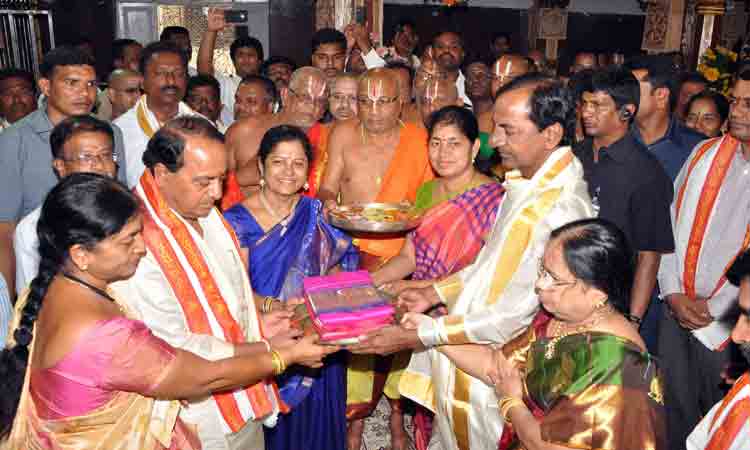 కల్యాణోత్సవానికి సీఎం కేసీఆర్‌