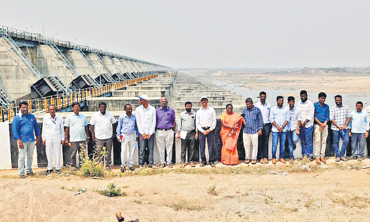 కాళేశ్వరం ప్రాజెక్టు సూపర్‌