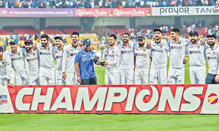 గులాబీ గుబాలింపు