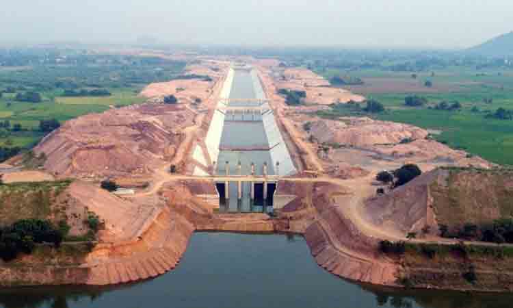 సాగునీటి రంగం అభివృద్ధికి ప్ర‌భుత్వం నిరంత‌ర కృషి