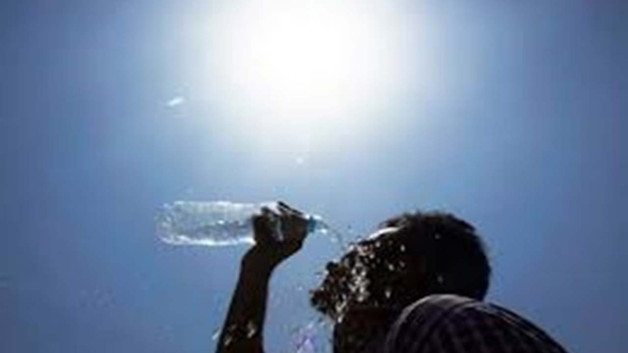 Weather Report | మరో 5 రోజులు దంచికొట్టనున్న ఎండలు..  బయటకు వెళ్తే ఈ జాగ్రత్తలు మస్ట్‌