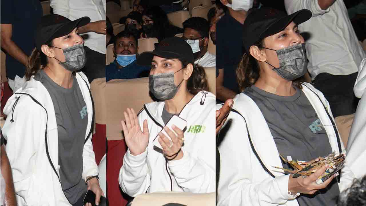 Upasana RRR benefit show | ‘అల్లూరి’ని చూసి గాల్లోకి పేపర్లు ఎగ‌రేసిన ఉపాస‌న‌..వీడియో వైర‌ల్