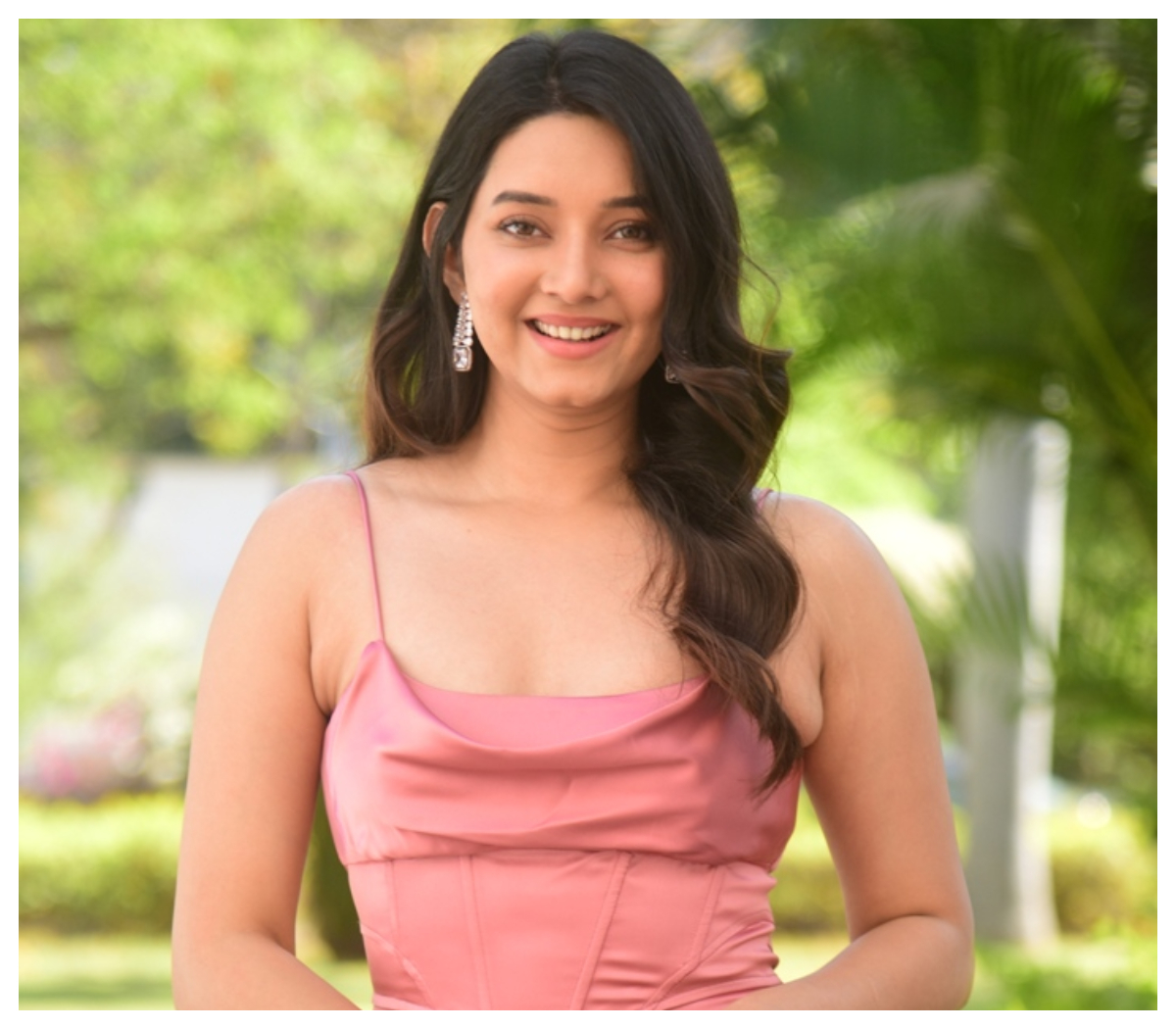 Vaishnavi Patwardhan | వైష్ణవి పట్వర్ధన్ ఇంటర్వ్యూ ఫొటోలు..