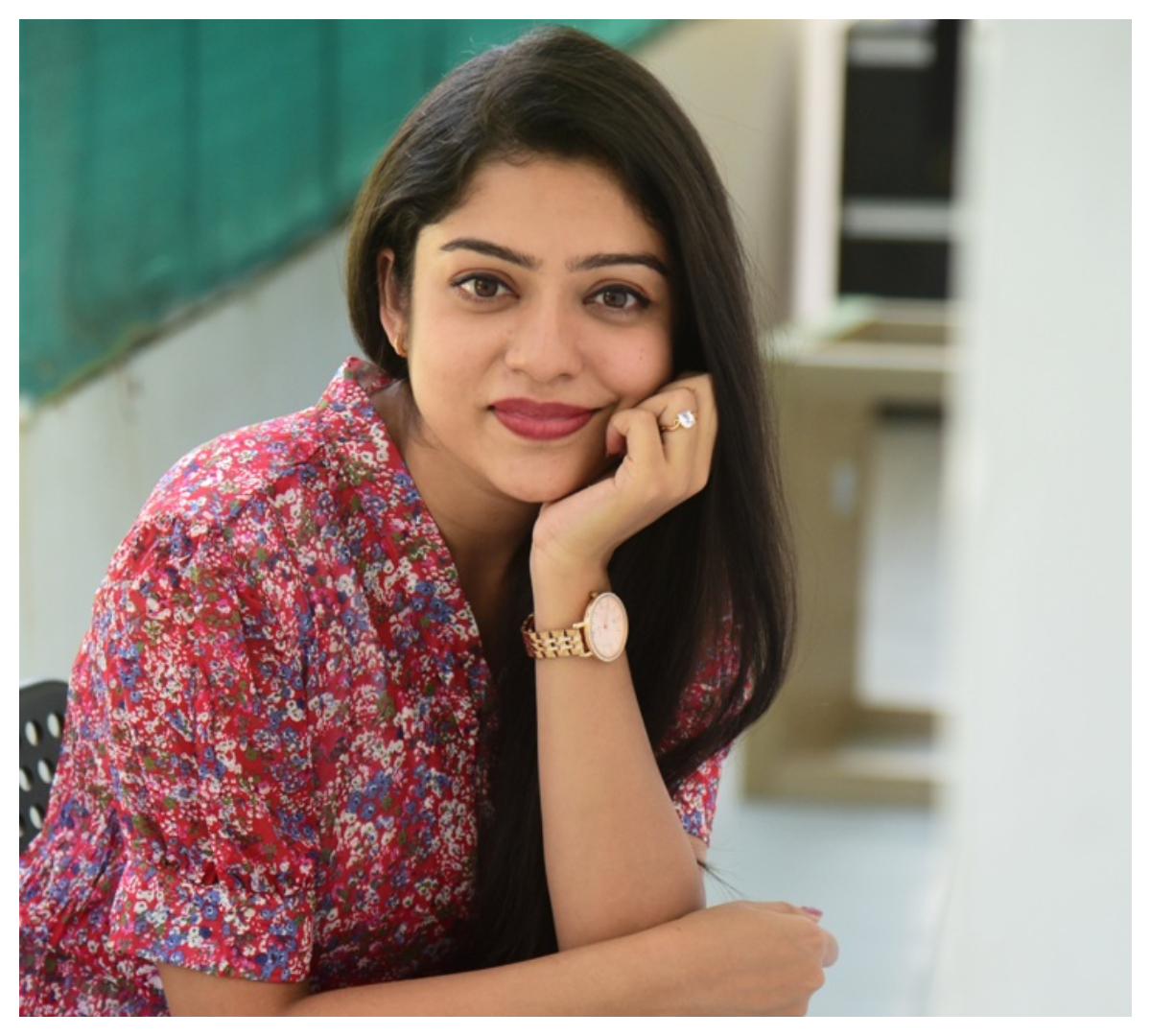 Varsha Bollamma | చిరునవ్వుతో మాయ చేస్తున్న వర్ష బొల్లమ్మ..