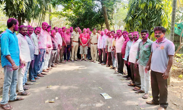 ఘనంగా హోలీ వేడుకలు