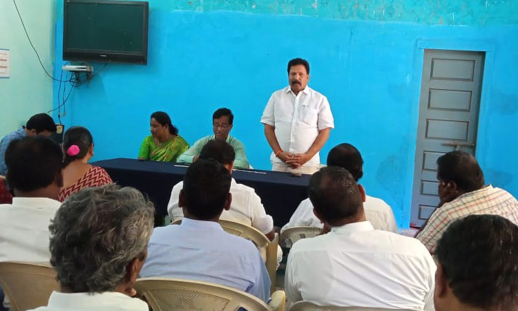 ధాన్యాన్ని కేంద్రమే కొనుగోలు చేయాలి