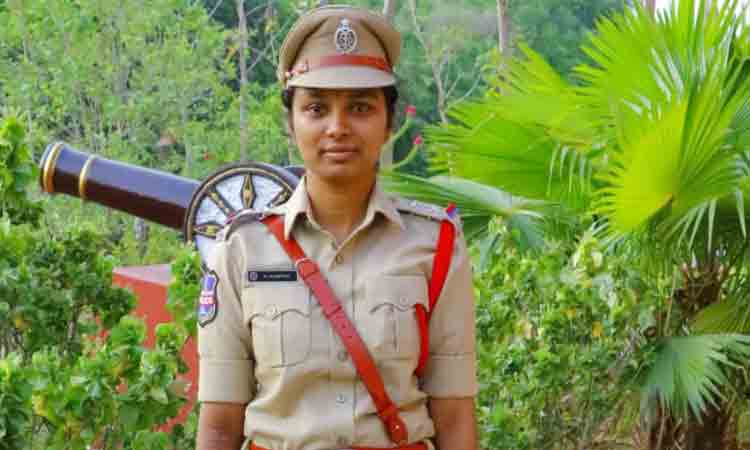 ప్రజా సేవ చేయాలనే ఉద్యోగంలో చేరా