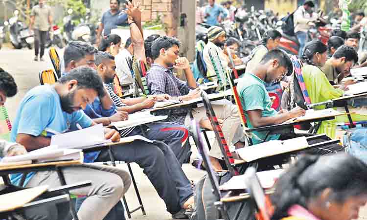 సిలబస్‌ మార్పు లేనట్టే