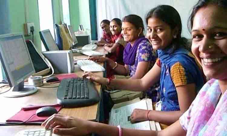 రాష్ట్ర ప్ర‌భుత్వ మ‌హిళా ఉద్యోగుల‌కు రేపు సెల‌వు