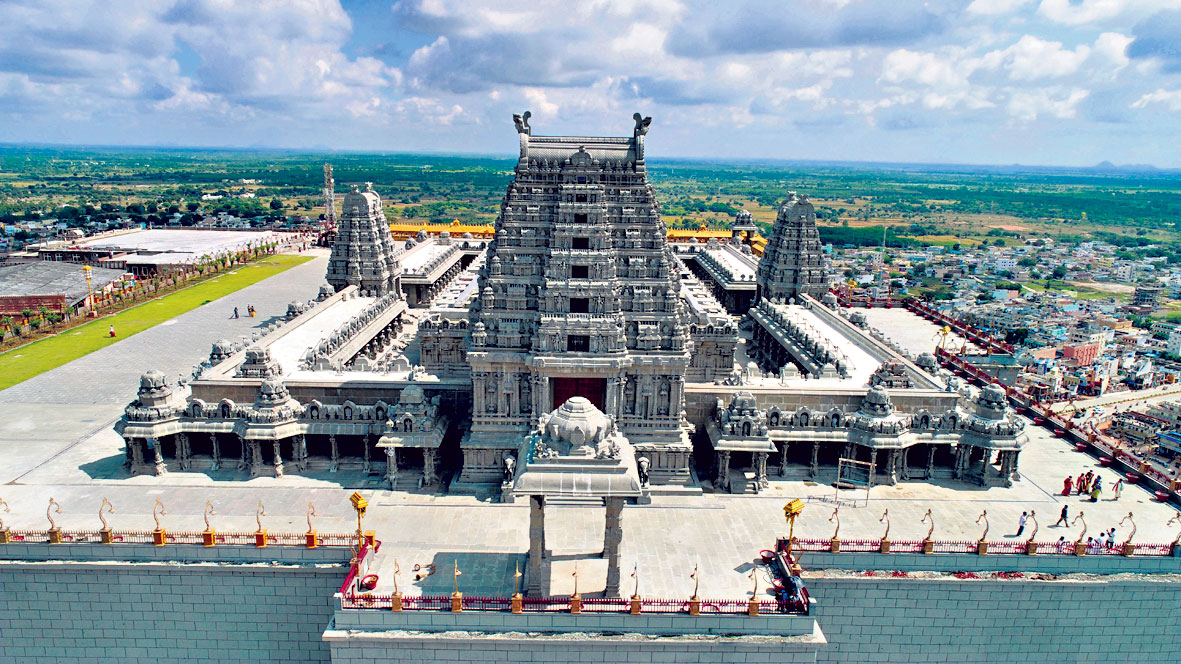 యాదాద్రి ఆల‌య పున‌ర్నిర్మాణానికి ఎన్ని నెల‌లు ప‌ట్టిందో తెలుసా?