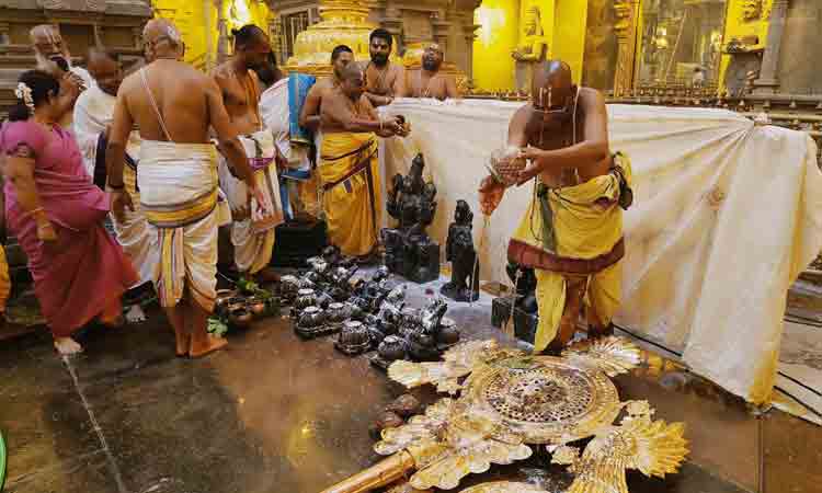 కాళేశ్వర జలాభిషేకం