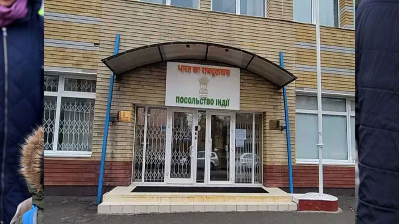 పోలాండ్‌కు త‌రలివెళ్లినా… మేం ప‌నిచేస్తూనే వున్నాం :  భార‌త రాయ‌బార కార్యాల‌యం ట్వీట్‌