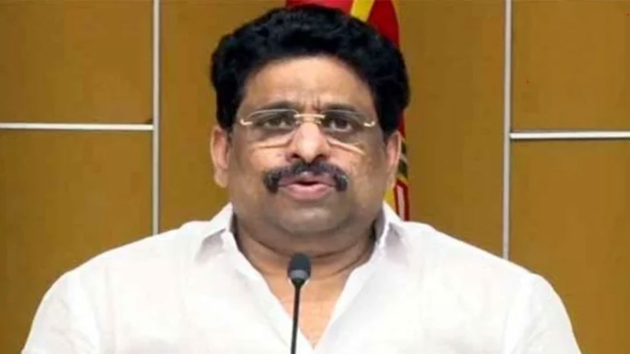 బాబు వెన్నుపోటుదారా? జ‌గ‌న్ వెన్నుపోటుదారా? తేల్చుకుందాం రండి.. : బుద్దా వెంక‌న్న