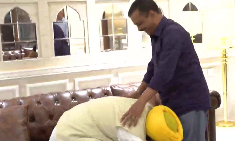 సీఎం కేజ్రీవాల్‌తో భేటీ అయిన ఆప్ పంజాబ్ సీఎం అభ్య‌ర్థి భ‌గ‌వంత్ మాన్‌