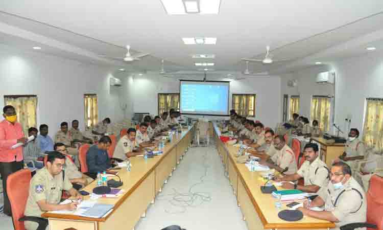 సీసీ కెమెరాలపై అవగాహన కల్పించాలి