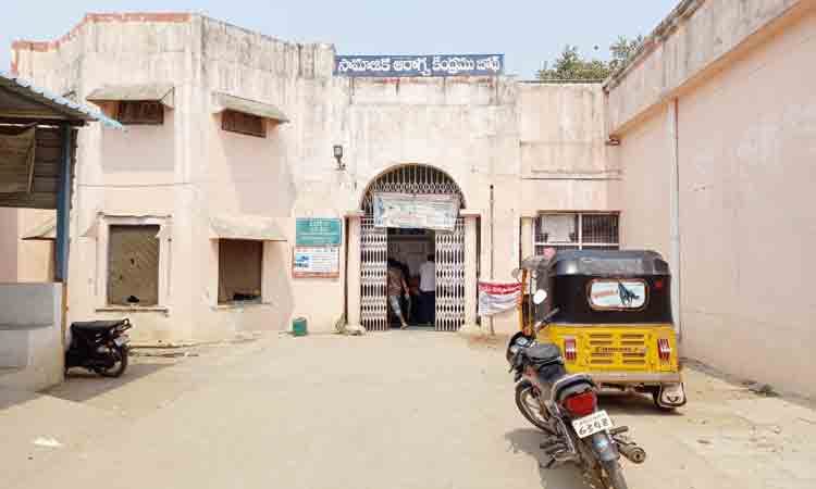 బోథ్‌ దవాఖానకు మహర్దశ