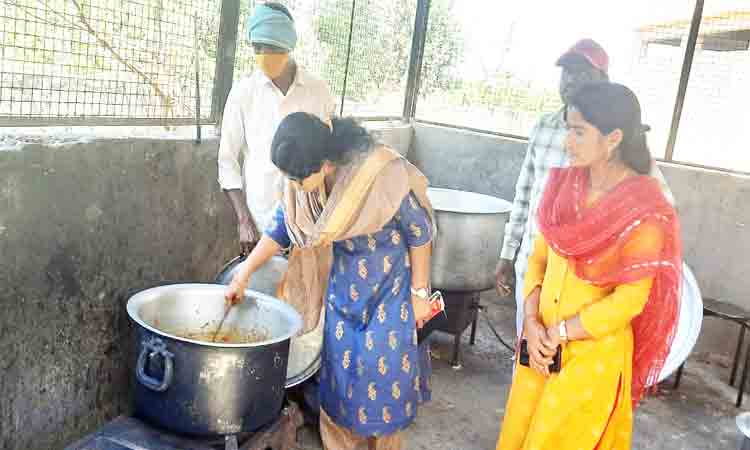 నాణ్యమైన భోజనం అందించాలి