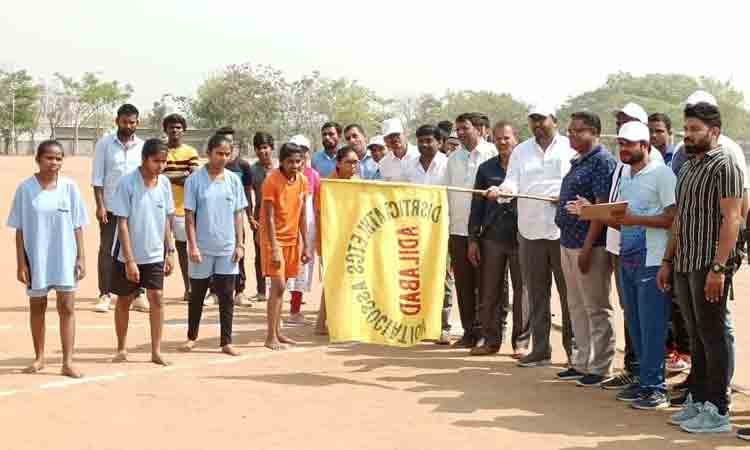 రాష్ట్రస్థాయి అథ్లెటిక్స్‌లో రాణించాలి