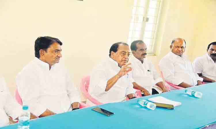 బీజేపీ నాయకులవి చిల్లర రాజకీయాలు