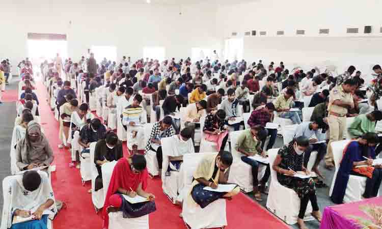 యువతకు ఉద్యోగాలు కల్పించేందుకే శిక్షణ