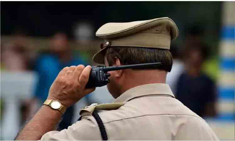 పుష్ప మూవీ స్టైల్‌లో ట్యాంక‌ర్‌లో మ‌ద్యం స్మగ్లింగ్ : దుండ‌గుల‌ ఆట క‌ట్టించిన‌ ఆగ్రా పోలీసులు!