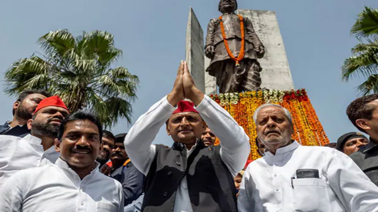 అందుకే ఎంపీ ప‌ద‌వికి రాజీనామా చేశా : అఖిలేశ్ ట్వీట్