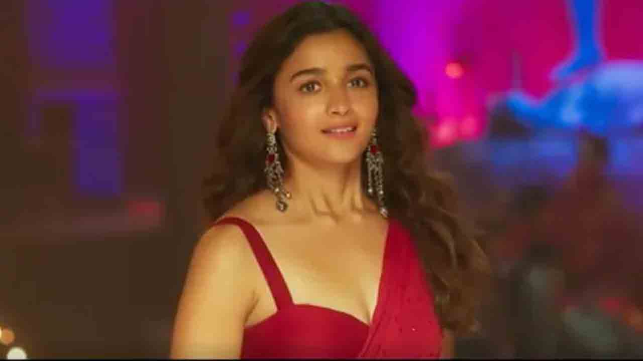 Alia Bhatt | మౌనంగా ఆర్ఆర్ఆర్ బ్యూటీ అలియాభ‌ట్..ఇంత‌కీ కార‌ణ‌మేంటో ?