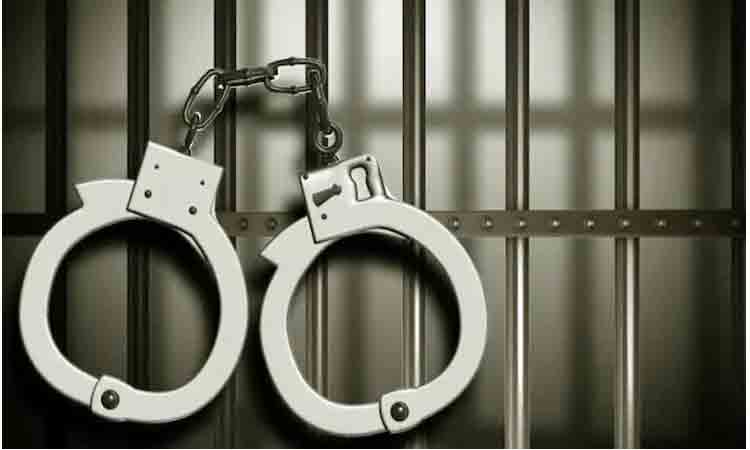 డ్యాన్స్ బార్‌పై దాడి : 64 మంది మ‌హిళ‌ల‌ను కాపాడిన పోలీసులు