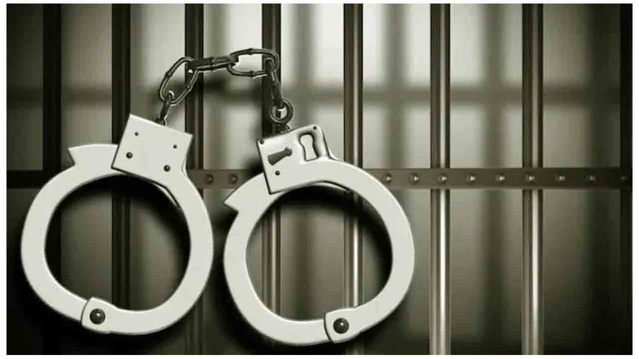 వివాహేత‌ర సంబంధానికి అడ్డుప‌డ‌టంతో ప్రియుడితో క‌లిసి భ‌ర్త‌ను హ‌త్య చేసిన భార్య‌!