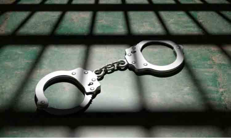 హోట‌ల్‌లో సెక్స్ రాకెట్ : పోలీసుల దాడుల్లో ప‌ట్టుబ‌డిన ఏడుగురు యువ‌తులు!