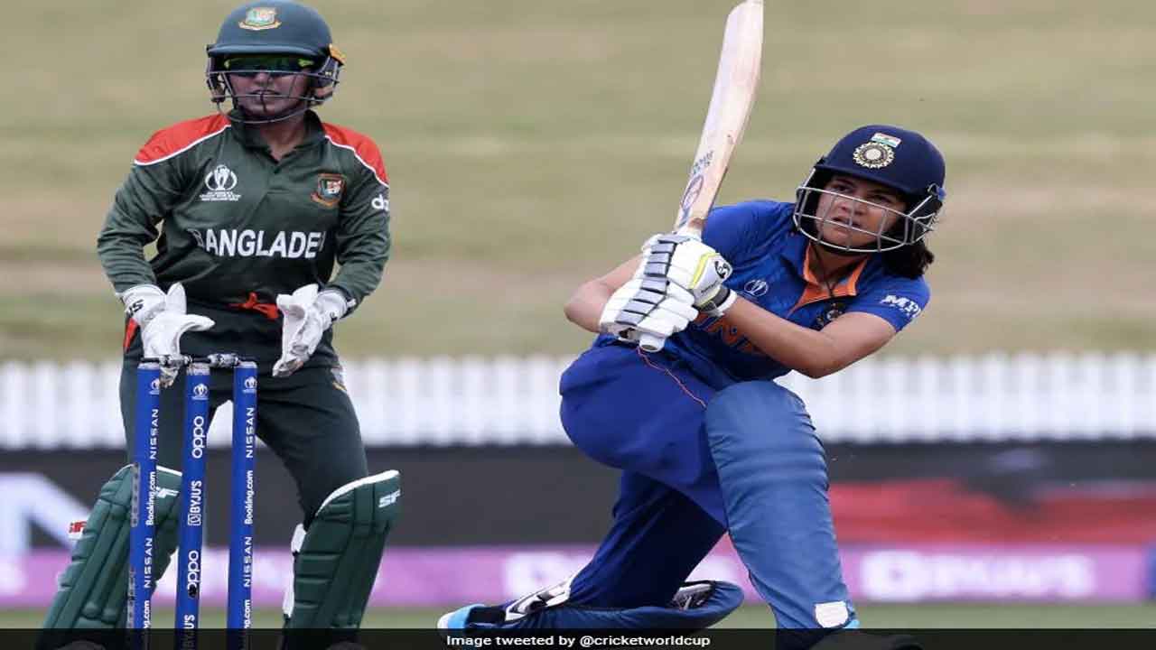 భాటియా హాఫ్ సెంచ‌రీ..  ఇండియా 229/7