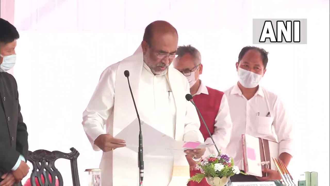 రెండవసారి మణిపూర్ సీఎంగా బీరెన్ సింగ్ ప్రమాణం