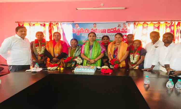 మహిళా సంక్షేమానికి రాష్ట్ర ప్రభుత్వం కృషి