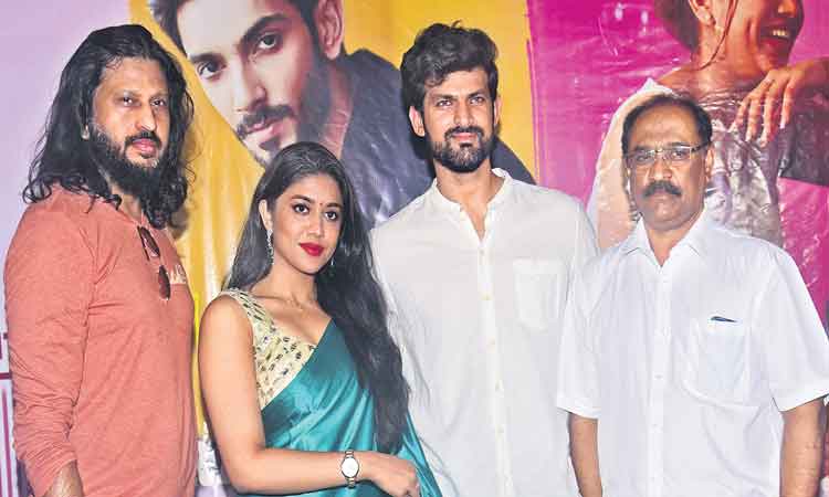 థ్రిల్లింగ్‌ అంశాలతో..