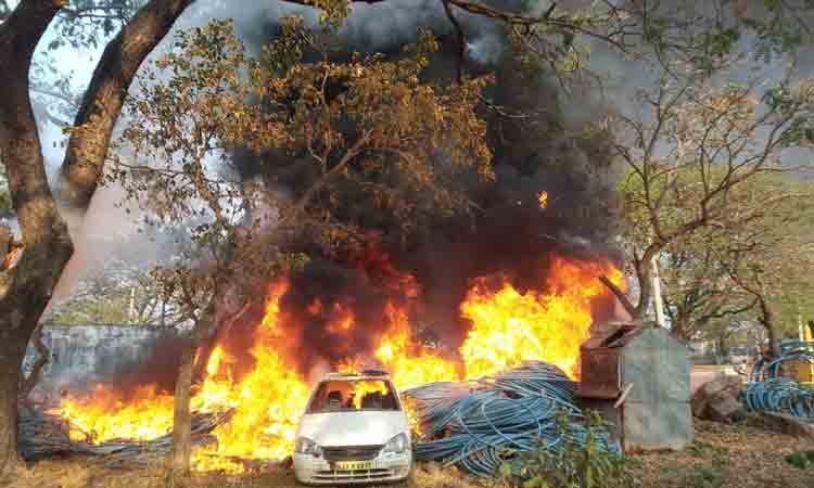 Crime news | అగ్నిప్రమాదంలో మిషన్ భగీరథ ఓఎఫ్‌సీ కేబుల్స్‌ దగ్ధం