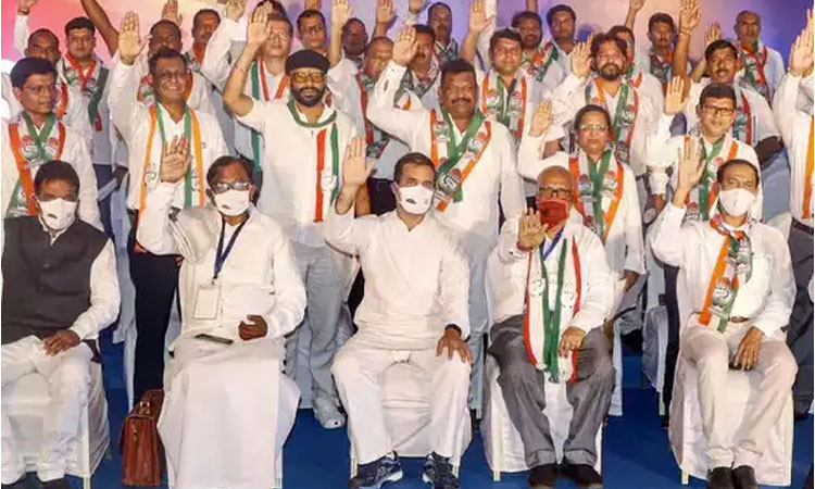 గోవాలో ‘రిసార్ట్ రాజ‌కీయాలు’ షురూ.. అభ్య‌ర్థులంద‌ర్నీ రిసార్ట్‌కు త‌ర‌లించిన కాంగ్రెస్‌