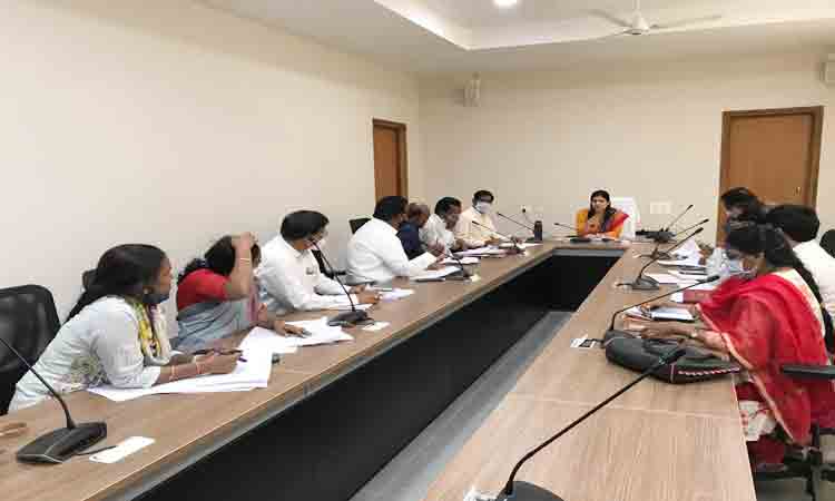 ఉపకార వేతనాల ప్రతిపాదనలు సమర్పించాలి