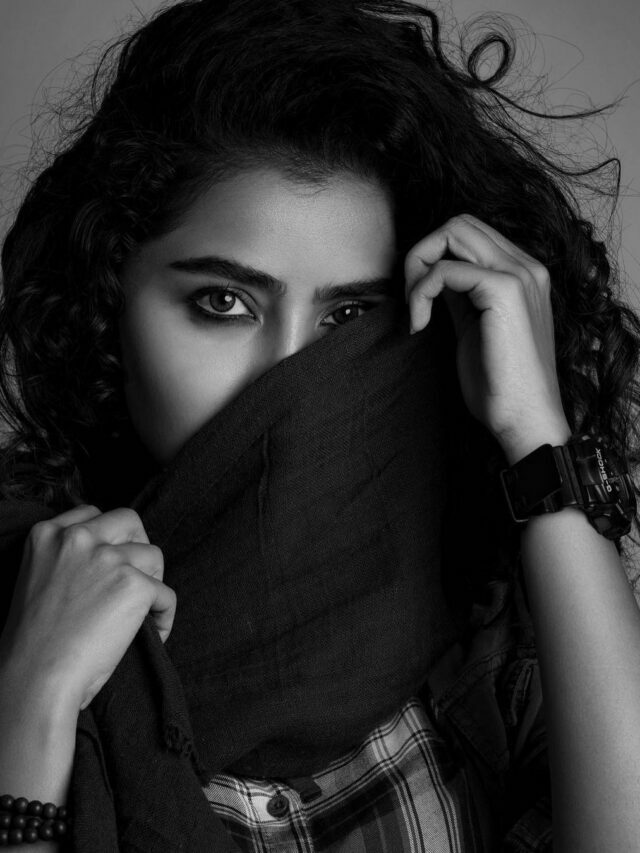 ప‌వ‌న్ సినిమా చూసేందుకు బురఖా వేసుకుని మ‌రీ వెళ్లా