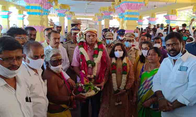 చెరువుగట్టు ఆలయంలో సీఎస్ సోమేష్ కుమార్ ప్రత్యేక పూజలు