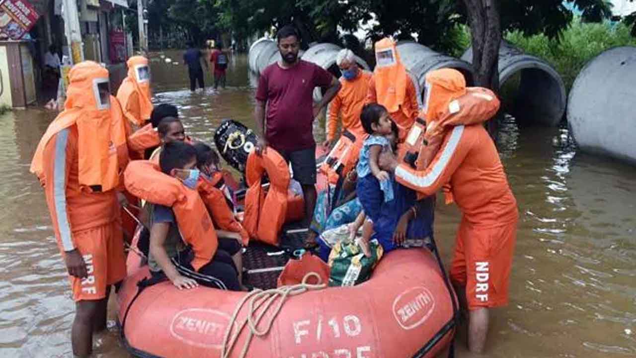 The tectonic plates float over the?