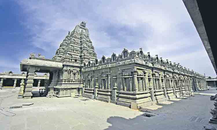 గ్రాఫిక్స్ కాలంలోనూ అద్భుతం.. యాదాద్రి శిల్ప‌క‌ళ‌