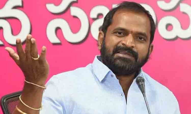 పెదవి విప్పని నిందితులు