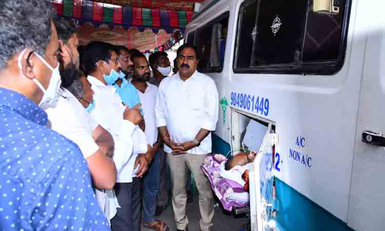 కందికొండకు నివాళులు అర్పించిన మంత్రి ఎర్రబెల్లి