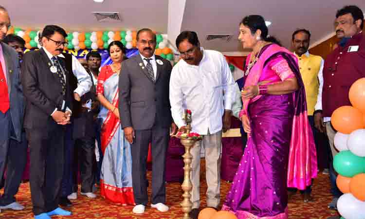 ల‌యన్స్ క్లబ్‌ సేవ‌లు ప్రశంసనీయం :  మంత్రి ఎర్రబెల్లి